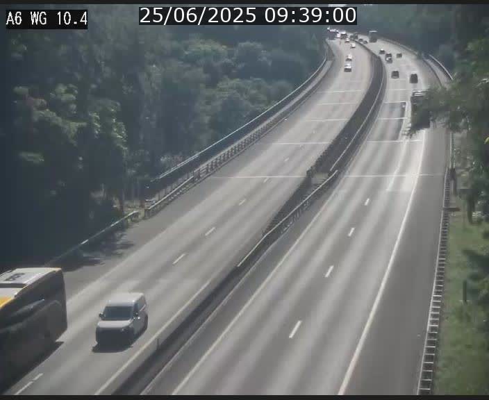 <h2>Traffic live webcam Luxembourg Mamer - A6 - BK 10.4 - direction Luxembourg/France/Allemagne</h2>