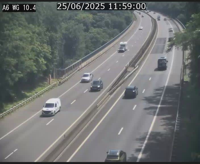 <h2>Traffic live webcam Luxembourg Mamer - A6 - BK 10.4 - direction Luxembourg/France/Allemagne</h2>