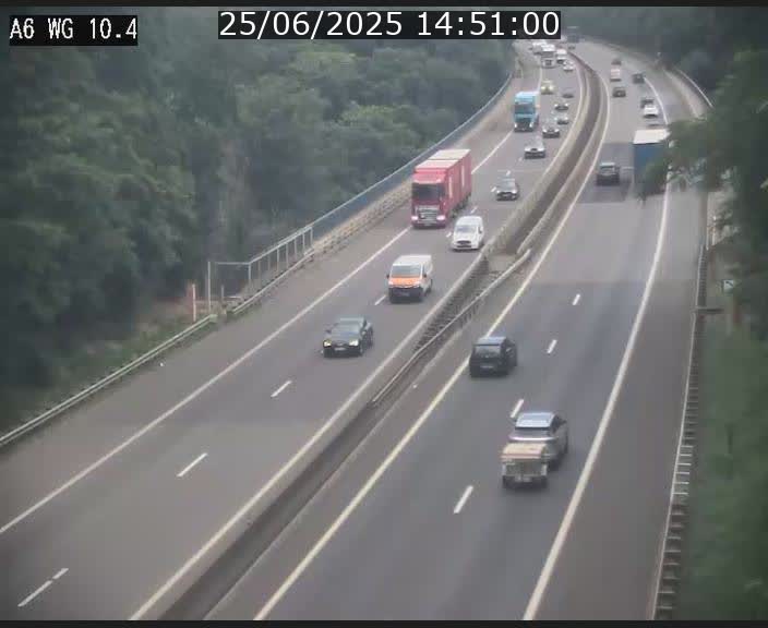<h2>Traffic live webcam Luxembourg Mamer - A6 - BK 10.4 - direction Luxembourg/France/Allemagne</h2>