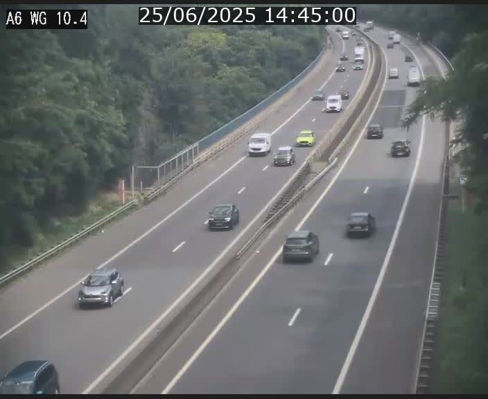 <h2>Traffic live webcam Luxembourg Mamer - A6 - BK 10.4 - direction Luxembourg/France/Allemagne</h2>