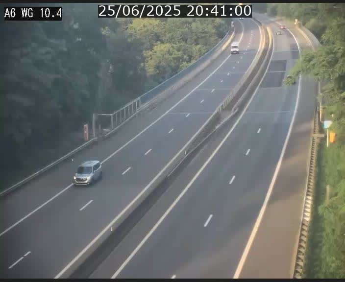<h2>Traffic live webcam Luxembourg Mamer - A6 - BK 10.4 - direction Luxembourg/France/Allemagne</h2>