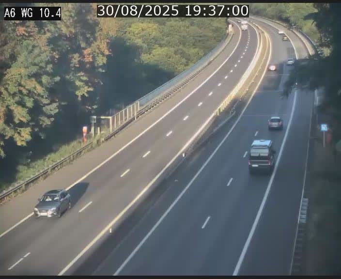 <h2>Traffic live webcam Luxembourg Mamer - A6 - BK 10.4 - direction Luxembourg/France/Allemagne</h2>