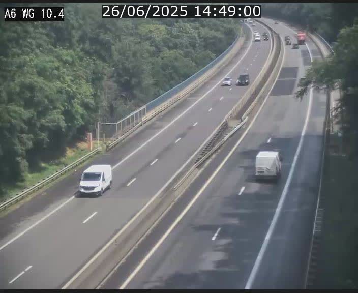 <h2>Traffic live webcam Luxembourg Mamer - A6 - BK 10.4 - direction Luxembourg/France/Allemagne</h2>