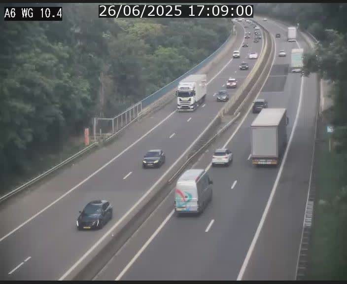 <h2>Traffic live webcam Luxembourg Mamer - A6 - BK 10.4 - direction Luxembourg/France/Allemagne</h2>