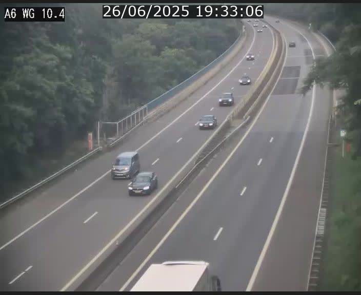 <h2>Traffic live webcam Luxembourg Mamer - A6 - BK 10.4 - direction Luxembourg/France/Allemagne</h2>