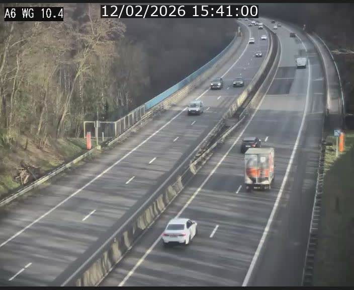 <h2>Traffic live webcam Luxembourg Mamer - A6 - BK 10.4 - direction Luxembourg/France/Allemagne</h2>