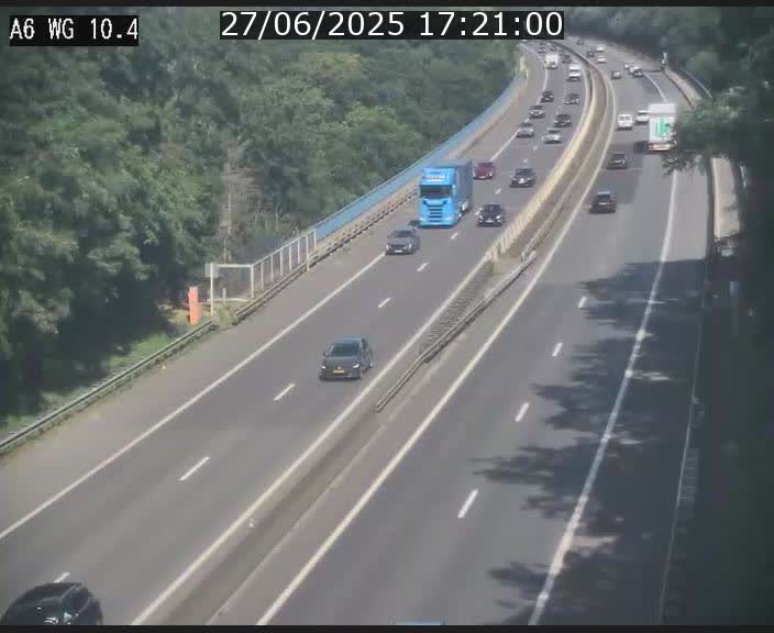 <h2>Traffic live webcam Luxembourg Mamer - A6 - BK 10.4 - direction Luxembourg/France/Allemagne</h2>