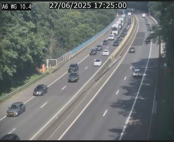 <h2>Traffic live webcam Luxembourg Mamer - A6 - BK 10.4 - direction Luxembourg/France/Allemagne</h2>