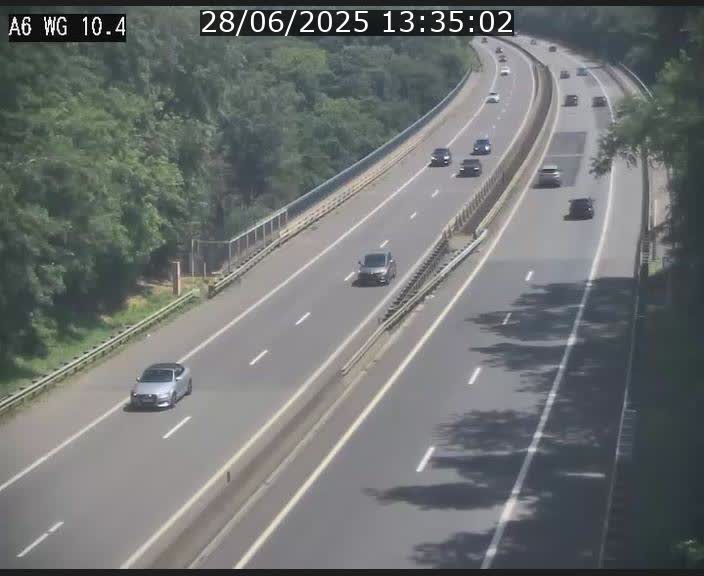 <h2>Traffic live webcam Luxembourg Mamer - A6 - BK 10.4 - direction Luxembourg/France/Allemagne</h2>