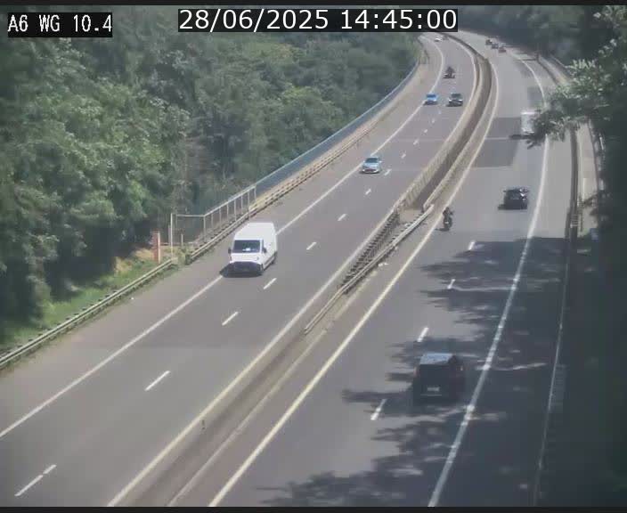 <h2>Traffic live webcam Luxembourg Mamer - A6 - BK 10.4 - direction Luxembourg/France/Allemagne</h2>