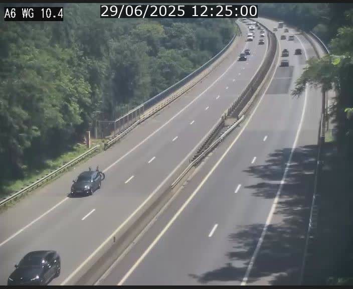 <h2>Traffic live webcam Luxembourg Mamer - A6 - BK 10.4 - direction Luxembourg/France/Allemagne</h2>