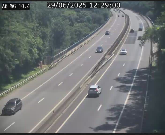 <h2>Traffic live webcam Luxembourg Mamer - A6 - BK 10.4 - direction Luxembourg/France/Allemagne</h2>