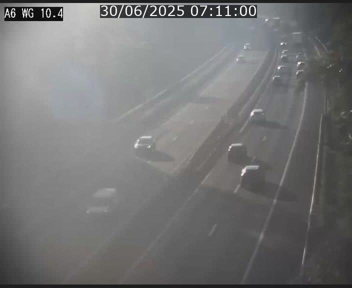 <h2>Traffic live webcam Luxembourg Mamer - A6 - BK 10.4 - direction Luxembourg/France/Allemagne</h2>