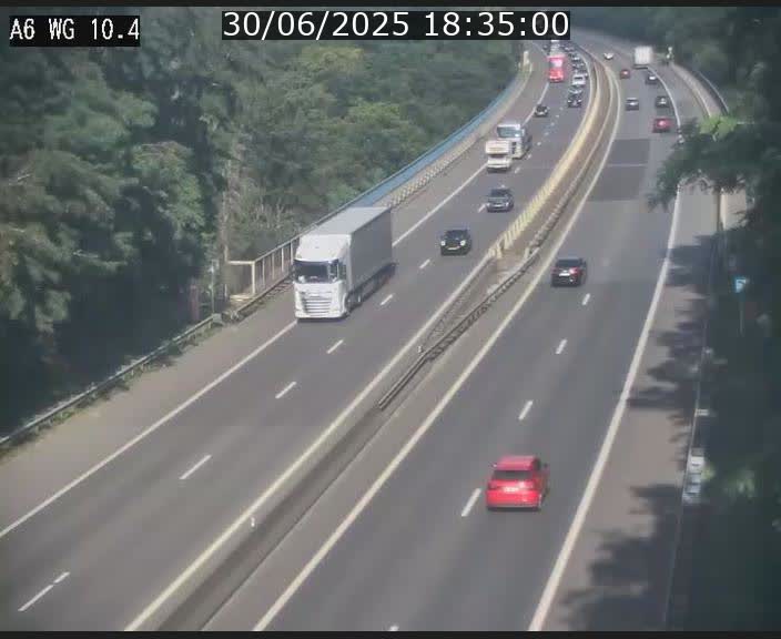 <h2>Traffic live webcam Luxembourg Mamer - A6 - BK 10.4 - direction Luxembourg/France/Allemagne</h2>