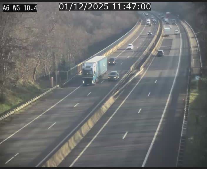<h2>Traffic live webcam Luxembourg Mamer - A6 - BK 10.4 - direction Luxembourg/France/Allemagne</h2>