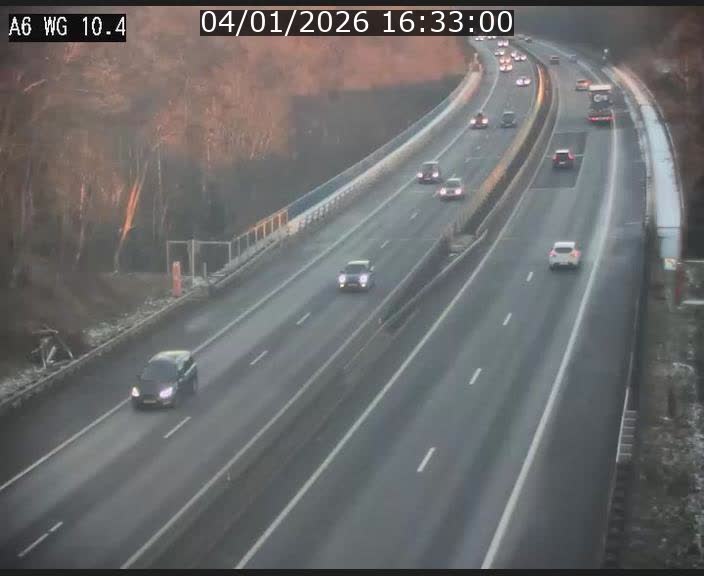 <h2>Traffic live webcam Luxembourg Mamer - A6 - BK 10.4 - direction Luxembourg/France/Allemagne</h2>