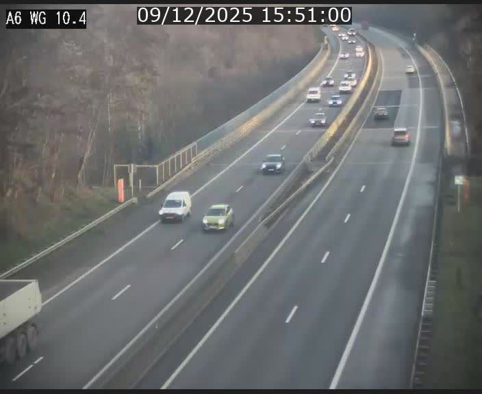 <h2>Traffic live webcam Luxembourg Mamer - A6 - BK 10.4 - direction Luxembourg/France/Allemagne</h2>