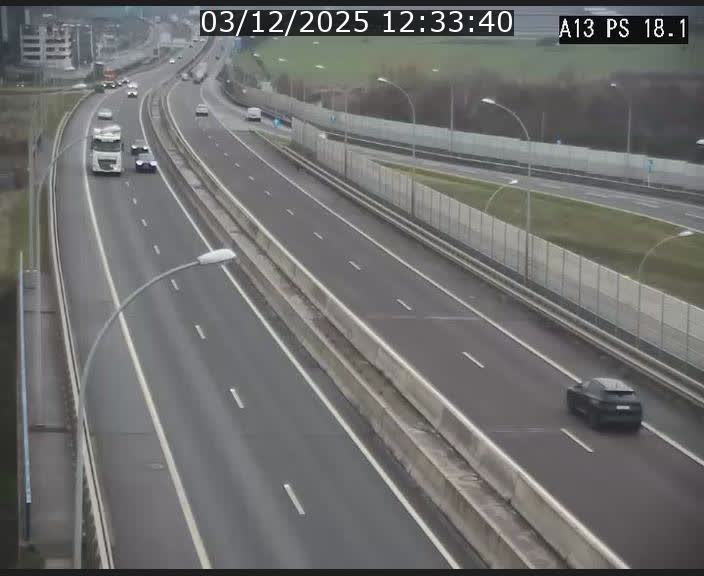 <h2>Traffic live webcam Luxembourg Dudelange - A13 direction Croix de Bettembourg - BK 18.1</h2>
