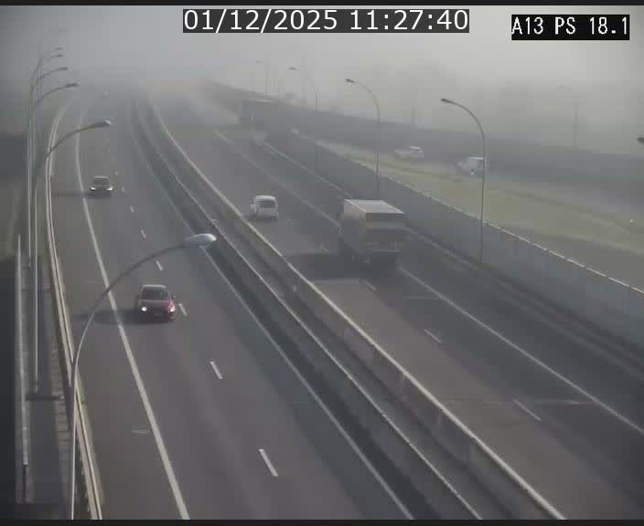 <h2>Traffic live webcam Luxembourg Dudelange - A13 direction Croix de Bettembourg - BK 18.1</h2>