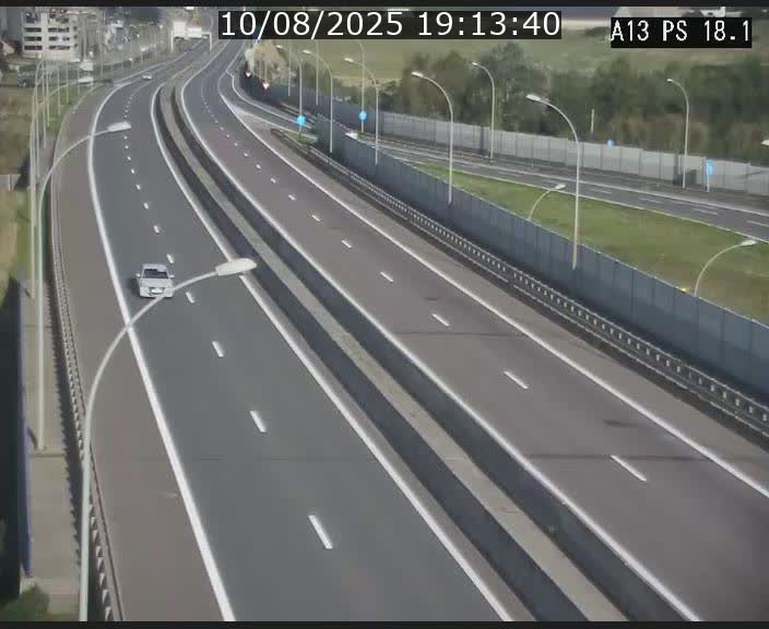 <h2>Traffic live webcam Luxembourg Dudelange - A13 direction Croix de Bettembourg - BK 18.1</h2>