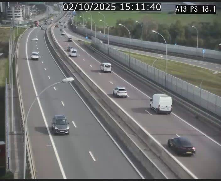 <h2>Traffic live webcam Luxembourg Dudelange - A13 direction Croix de Bettembourg - BK 18.1</h2>