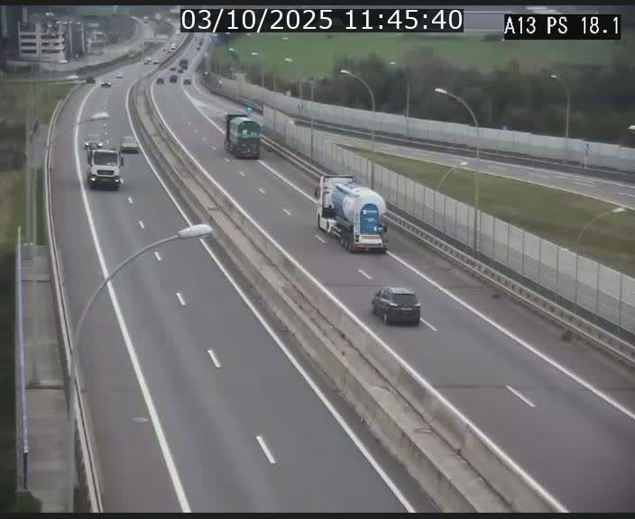 <h2>Traffic live webcam Luxembourg Dudelange - A13 direction Croix de Bettembourg - BK 18.1</h2>
