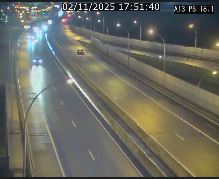 <h2>Traffic live webcam Luxembourg Dudelange - A13 direction Croix de Bettembourg - BK 18.1</h2>