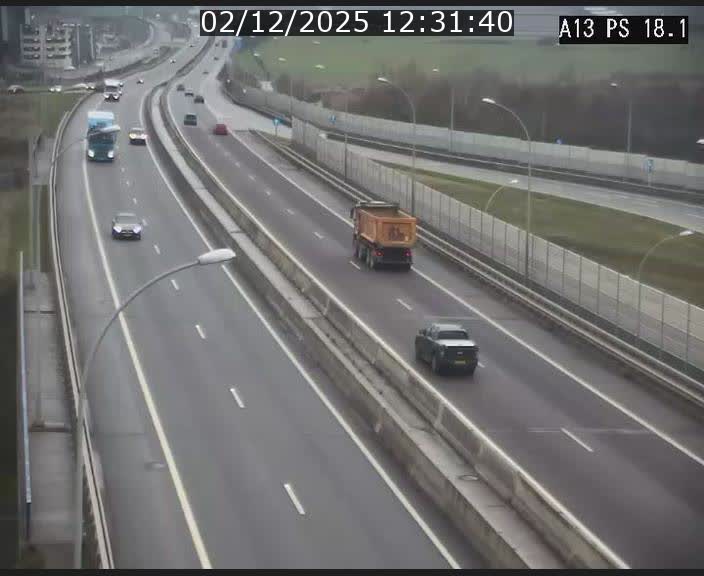 <h2>Traffic live webcam Luxembourg Dudelange - A13 direction Croix de Bettembourg - BK 18.1</h2>