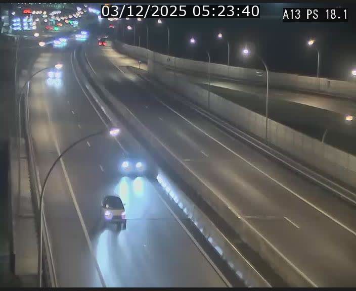 <h2>Traffic live webcam Luxembourg Dudelange - A13 direction Croix de Bettembourg - BK 18.1</h2>