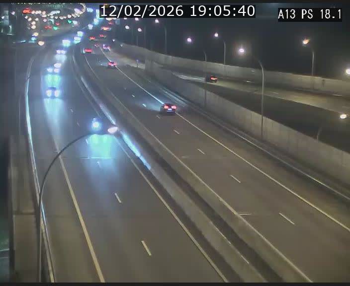 <h2>Traffic live webcam Luxembourg Dudelange - A13 direction Croix de Bettembourg - BK 18.1</h2>