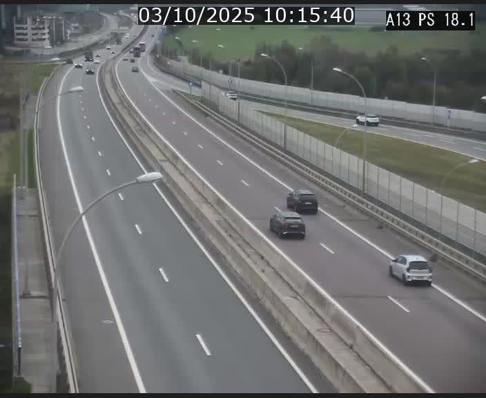 <h2>Traffic live webcam Luxembourg Dudelange - A13 direction Croix de Bettembourg - BK 18.1</h2>
