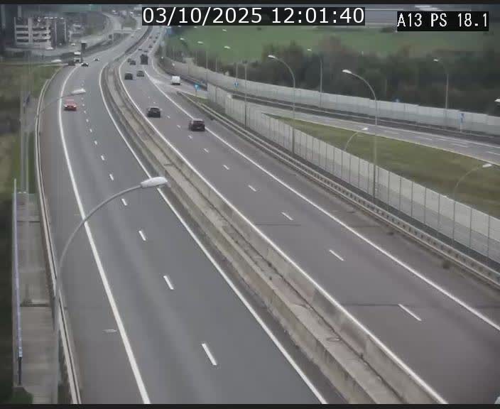 <h2>Traffic live webcam Luxembourg Dudelange - A13 direction Croix de Bettembourg - BK 18.1</h2>