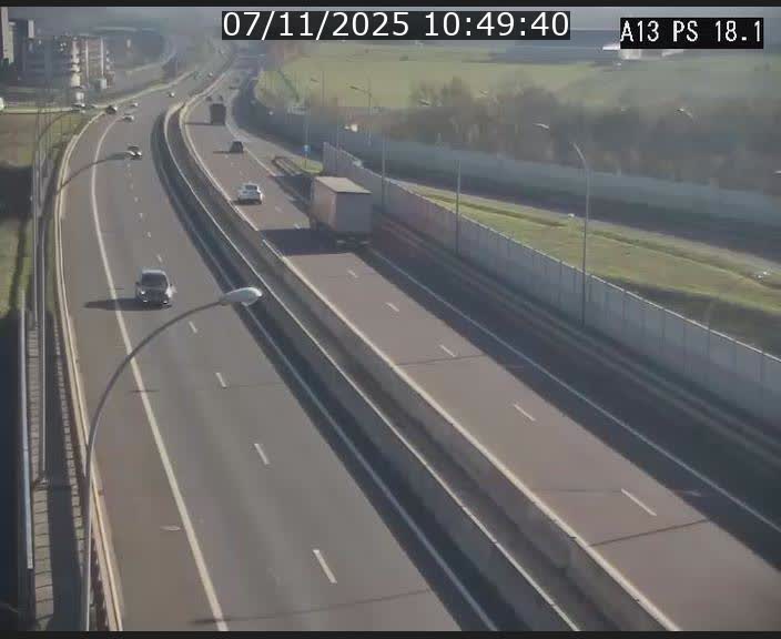 <h2>Traffic live webcam Luxembourg Dudelange - A13 direction Croix de Bettembourg - BK 18.1</h2>