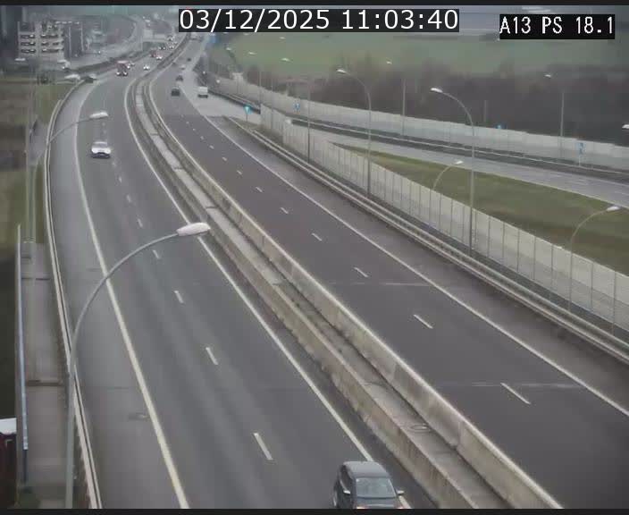 <h2>Traffic live webcam Luxembourg Dudelange - A13 direction Croix de Bettembourg - BK 18.1</h2>