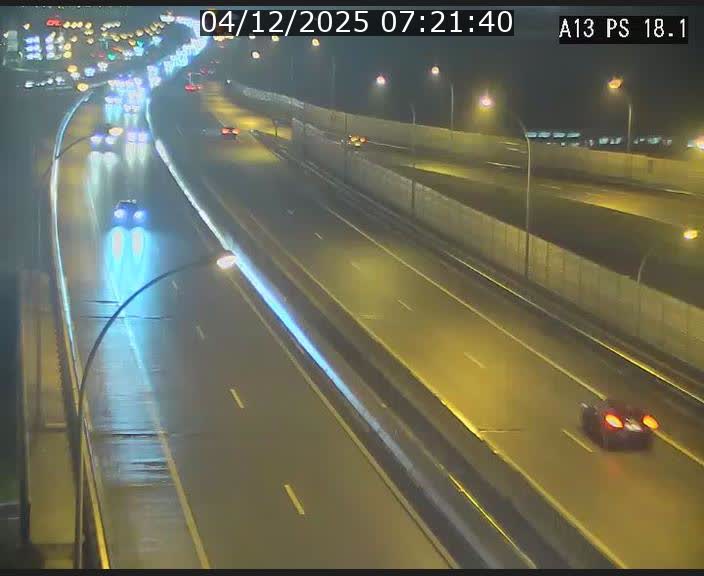 <h2>Traffic live webcam Luxembourg Dudelange - A13 direction Croix de Bettembourg - BK 18.1</h2>