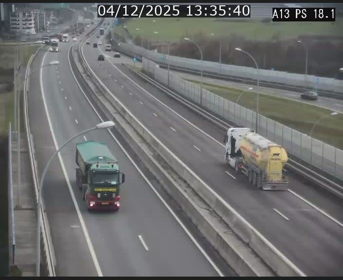 <h2>Traffic live webcam Luxembourg Dudelange - A13 direction Croix de Bettembourg - BK 18.1</h2>