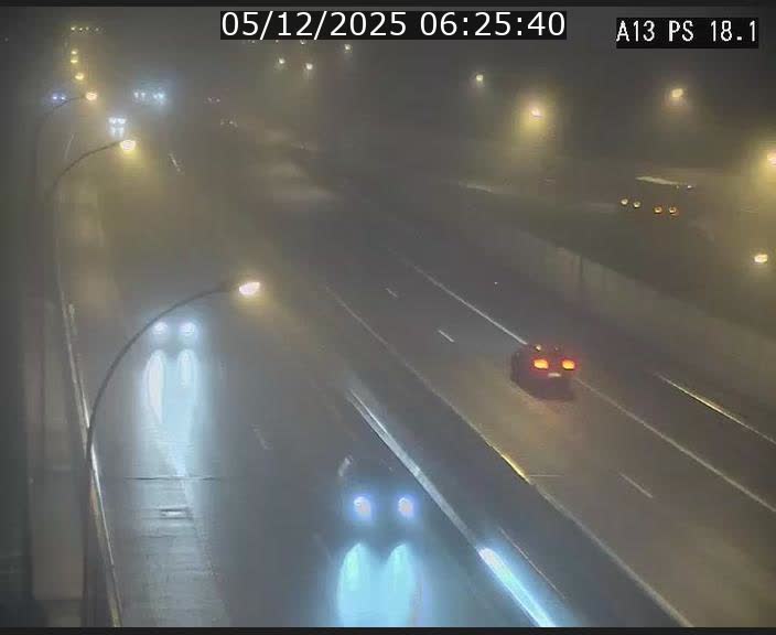 <h2>Traffic live webcam Luxembourg Dudelange - A13 direction Croix de Bettembourg - BK 18.1</h2>