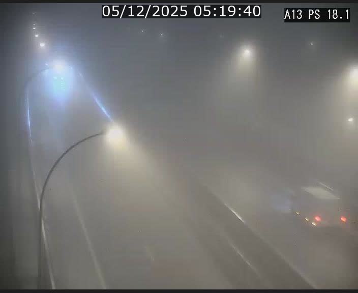 <h2>Traffic live webcam Luxembourg Dudelange - A13 direction Croix de Bettembourg - BK 18.1</h2>