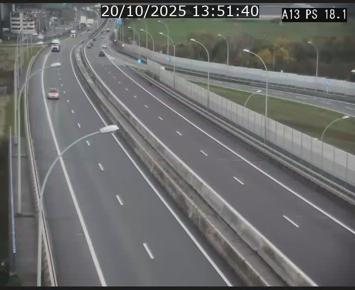 <h2>Traffic live webcam Luxembourg Dudelange - A13 direction Croix de Bettembourg - BK 18.1</h2>
