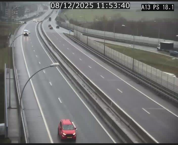<h2>Traffic live webcam Luxembourg Dudelange - A13 direction Croix de Bettembourg - BK 18.1</h2>