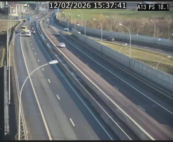 <h2>Traffic live webcam Luxembourg Dudelange - A13 direction Croix de Bettembourg - BK 18.1</h2>