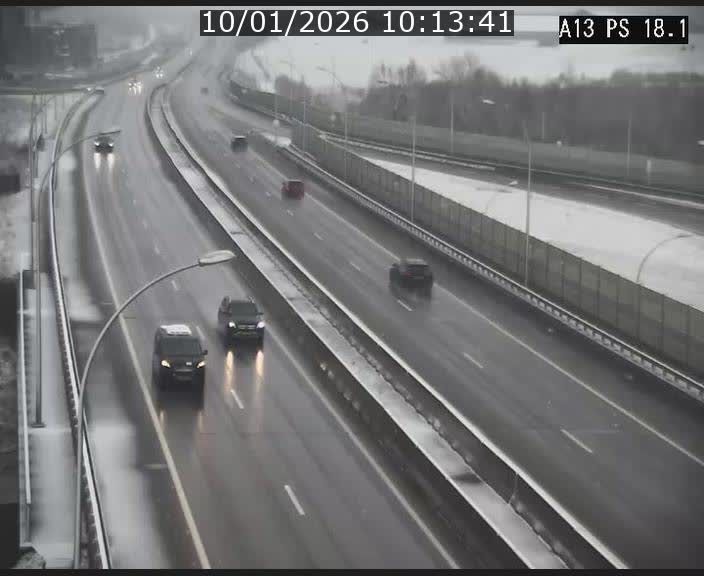 <h2>Traffic live webcam Luxembourg Dudelange - A13 direction Croix de Bettembourg - BK 18.1</h2>