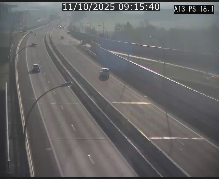 <h2>Traffic live webcam Luxembourg Dudelange - A13 direction Croix de Bettembourg - BK 18.1</h2>