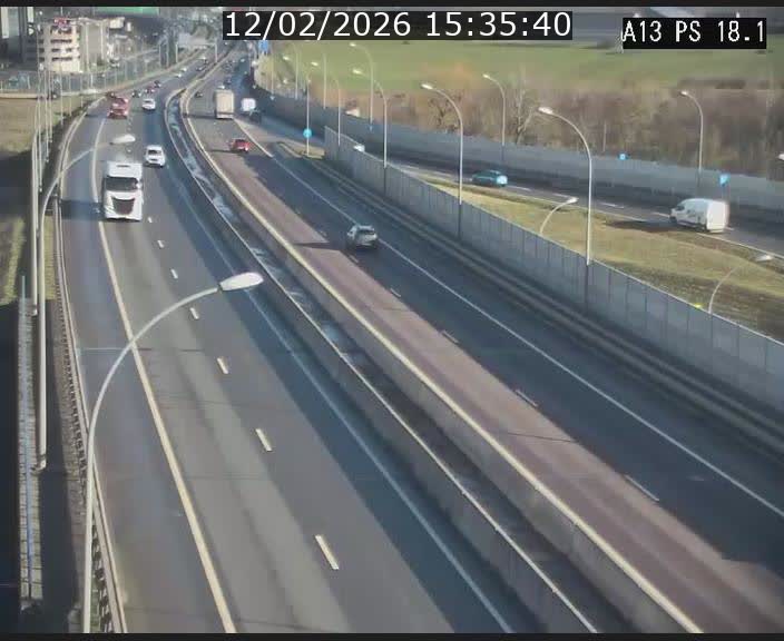 <h2>Traffic live webcam Luxembourg Dudelange - A13 direction Croix de Bettembourg - BK 18.1</h2>