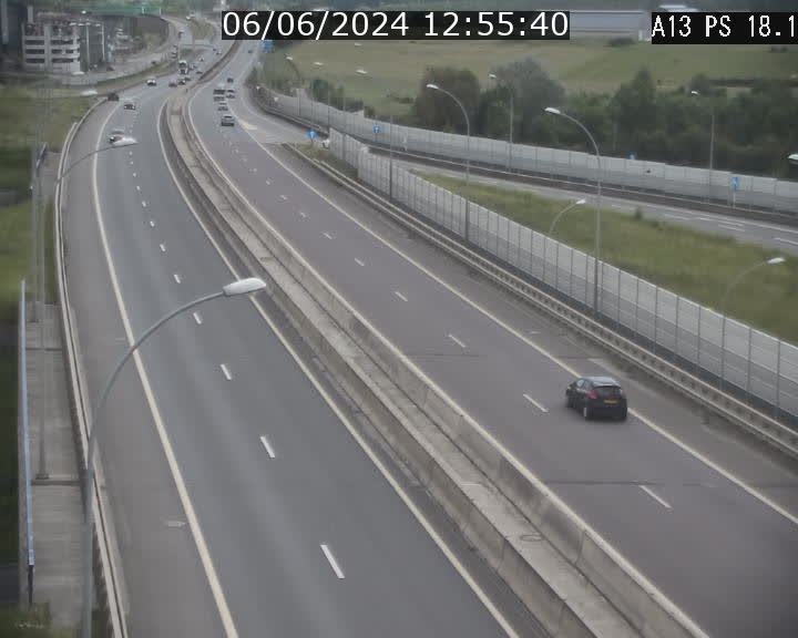 <h2>Traffic live webcam Luxembourg Dudelange - A13 direction Croix de Bettembourg - BK 18.1</h2>
