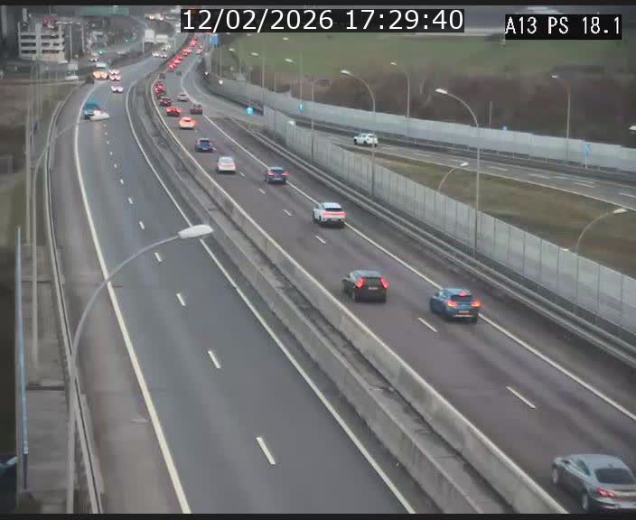 <h2>Traffic live webcam Luxembourg Dudelange - A13 direction Croix de Bettembourg - BK 18.1</h2>
