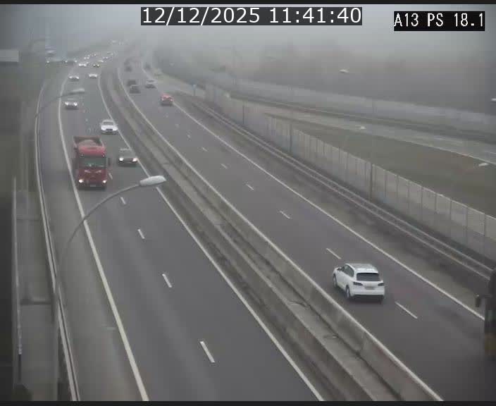 <h2>Traffic live webcam Luxembourg Dudelange - A13 direction Croix de Bettembourg - BK 18.1</h2>