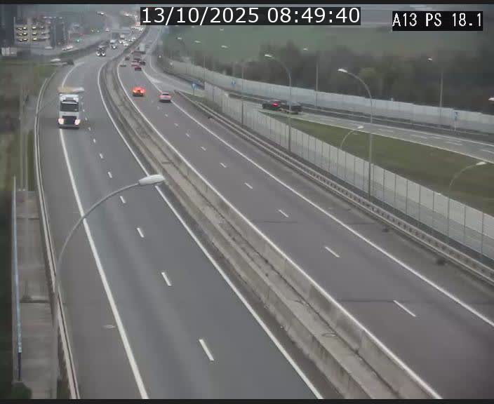 <h2>Traffic live webcam Luxembourg Dudelange - A13 direction Croix de Bettembourg - BK 18.1</h2>