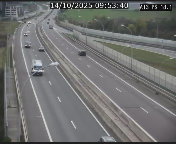 <h2>Traffic live webcam Luxembourg Dudelange - A13 direction Croix de Bettembourg - BK 18.1</h2>