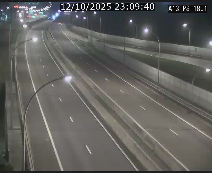 <h2>Traffic live webcam Luxembourg Dudelange - A13 direction Croix de Bettembourg - BK 18.1</h2>